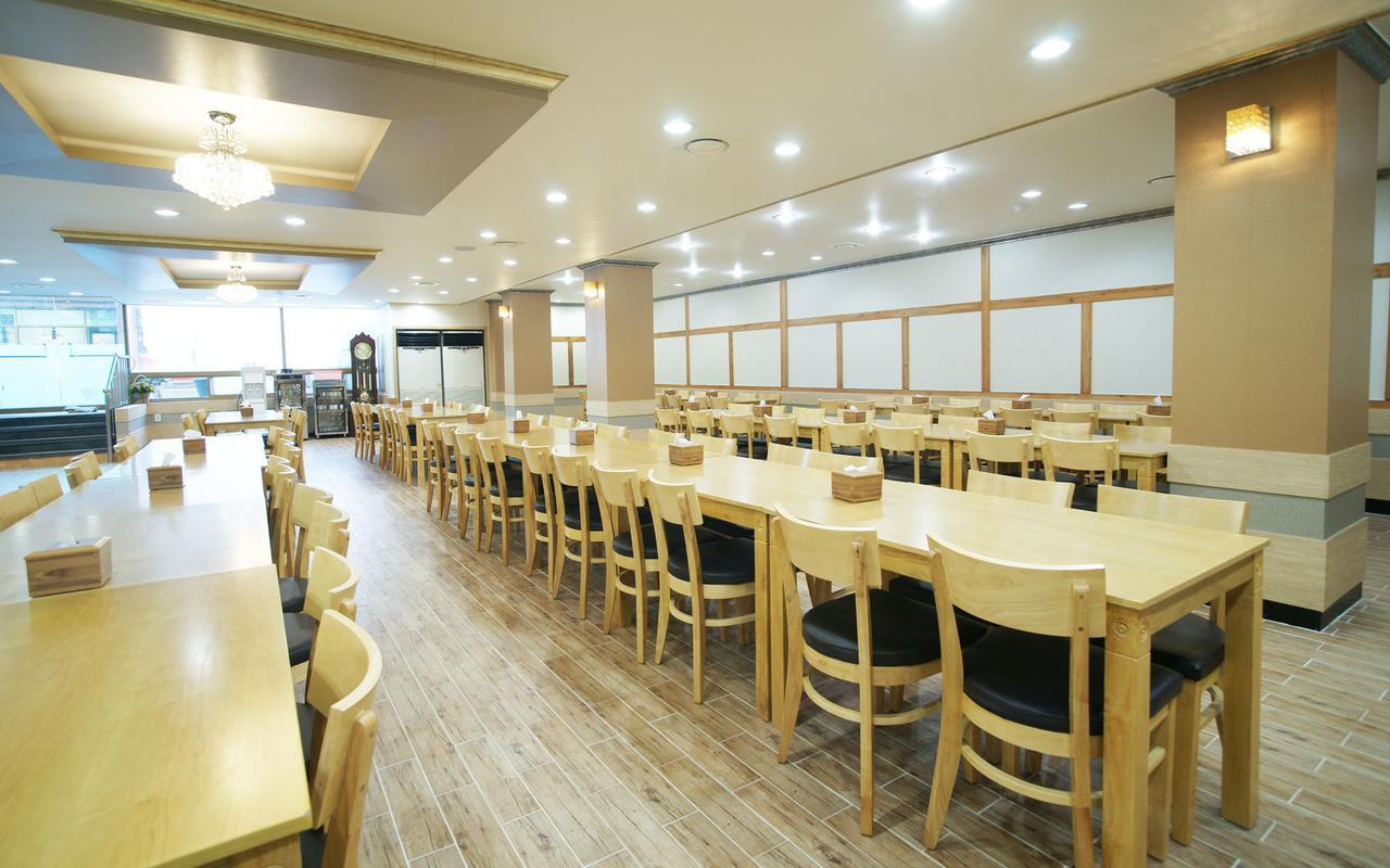 Hotel Raum Чеджудо Экстерьер фото