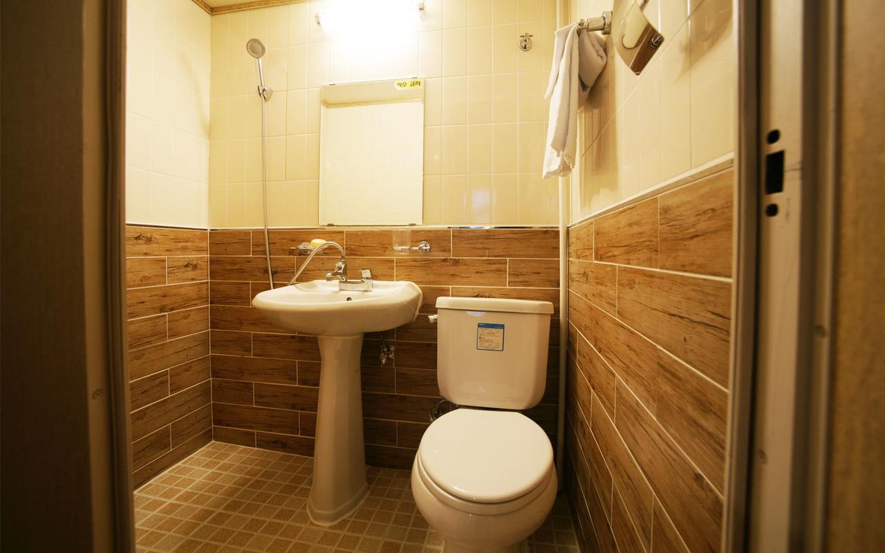 Hotel Raum Чеджудо Экстерьер фото
